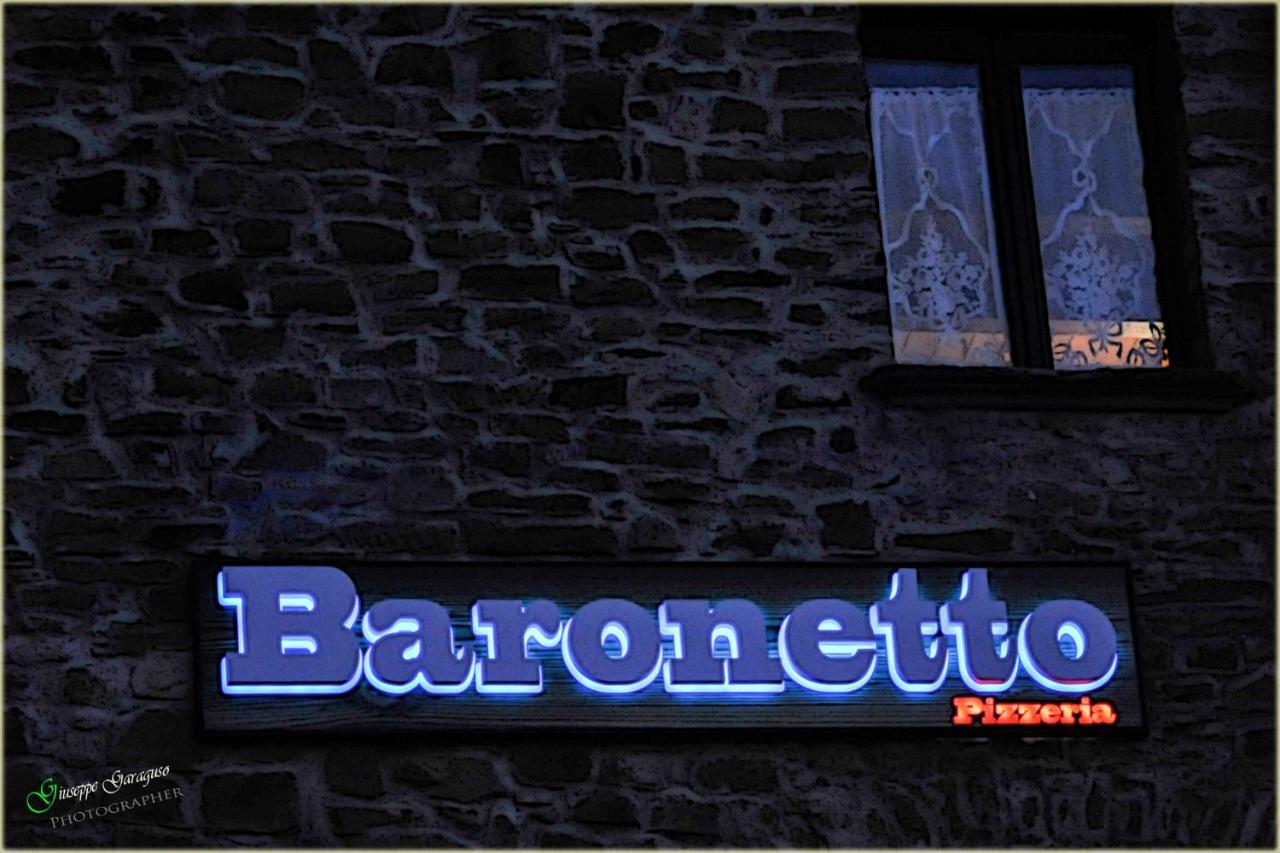 Отель Il Palazzo Del Barone - Stanza Dei Maiorana Пьетрапертоза Экстерьер фото